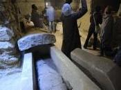 tombeau contenant trente momies découvert Egypte, découvrez images