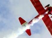 homme prend commandes d'un avion après mort pilote