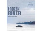 Frozen river sous loupe!