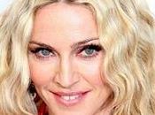 Madonna joue avec dans dernier single "Revolver"