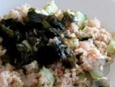 Salade quinoa crevettes, concombre wakamé