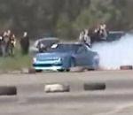 voiture fauche spectateurs lors d'un concours drift Lituanie