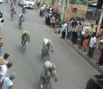 cycliste fonce dans voiture l'arrêt