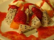 Salade pitaya coulis fraises poivrées
