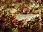 Paella poulet, poisson, chorizo