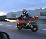 moto avec lance-roquettes