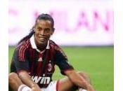 Ronaldinho fait fiesta Galliani furieux