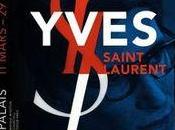 Première retrospective d'Yves Saint Laurent