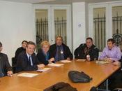 Contre 'racket bancaire', Dupont-Aignan propose droit crédit'