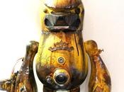 Knuckle bear Cris Rose