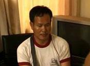 Udon Thani policier fait travesti deux adolescentes