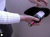 Astuce: Comment ouvrir bouteille avec chaussure video