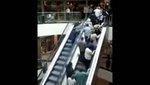 Prendre l'escalator sens inverse Escalator toboggan videos