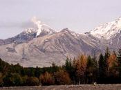 Kamchatka, l'activité volcan Sheveluch croissant.