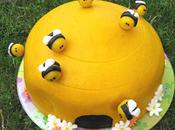 Gâteau ruche petites abeilles