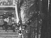 Vert pâle Alla Nazimova.
