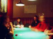 Poker, comment être joueur habile main hasard