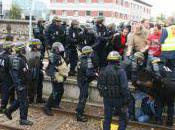 Retraites: provocation policière Havre