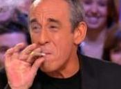 Thierry Ardisson fume faux joint Canal
