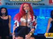 Rihanna Super sexy live télé