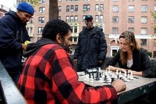 Echecs & People : Heidi Klum aime Chess & Strategy