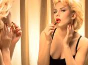 Scarlett Johansson avec inconnu Oscars 2011