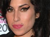 Winehouse elle fait vieux vêtements