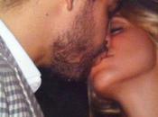 Shakira Gerard Piqué s'embrassent magazine CARAS (photo)