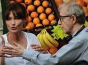 Woody Allen défend l’actrice Carla Bruni-Sarkozy