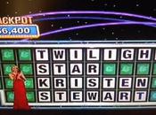 Kristen Stewart dans puzzle "Wheel Fortune"