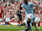 Yaya Touré offre Manchester City (vidéo)
