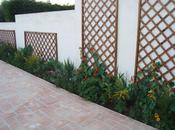 L'entrée garage fleurie, 2011