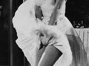 robe blanche Marilyn Monroe être mise enchères