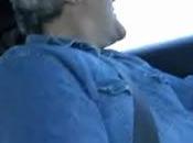 Leno conduit parle KITT "K2000"
