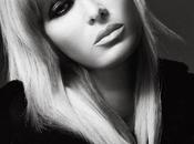 Paris Hilton, sulfureuse dans Magazine