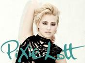 Pixie Lott retrouve Kesha pour Blackout