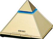 Horloge forme pyramide Seiko