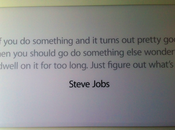 L’héritage Steve Jobs campus d’Apple avec affiches citations