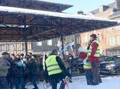 Manifestations pour maintien paysage scolaire Bernayen telle qu'il 11-02-12)...