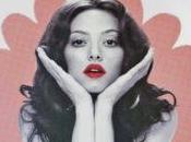 Amanda Seyfried prend pose pour fausse affiche Lovelace