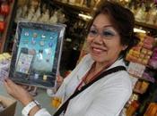 Chine, brûle iPad iPhone papier pour fêter morts