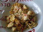 risotto comme aime riz, poulet, poivrons, tomates séchées parfumé persil parmesan