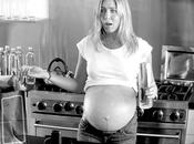 Jennifer Aniston enceinte triplés dans nouveau spot viral délirant