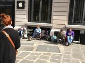 fans l’iPhone5 campent devant l’Apple Store d’Opéra (Paris)