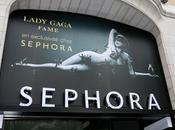 Photos Lady Gaga bloque Champs-Elysées pour promouvoir parfum "FAME"