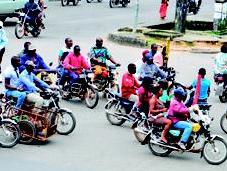 motos chinoises envahissent Douala