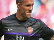Arsenal Podolski veut jouer dans l’axe