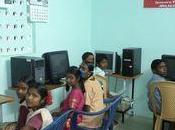 Création d'une salle informatique dans village Inde done