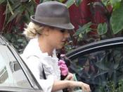 Photos Britney déjeune hôtel d’Hollywood 06/12/2012
