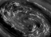 Sale temps Saturne Cassini photographie impressionnante tempête